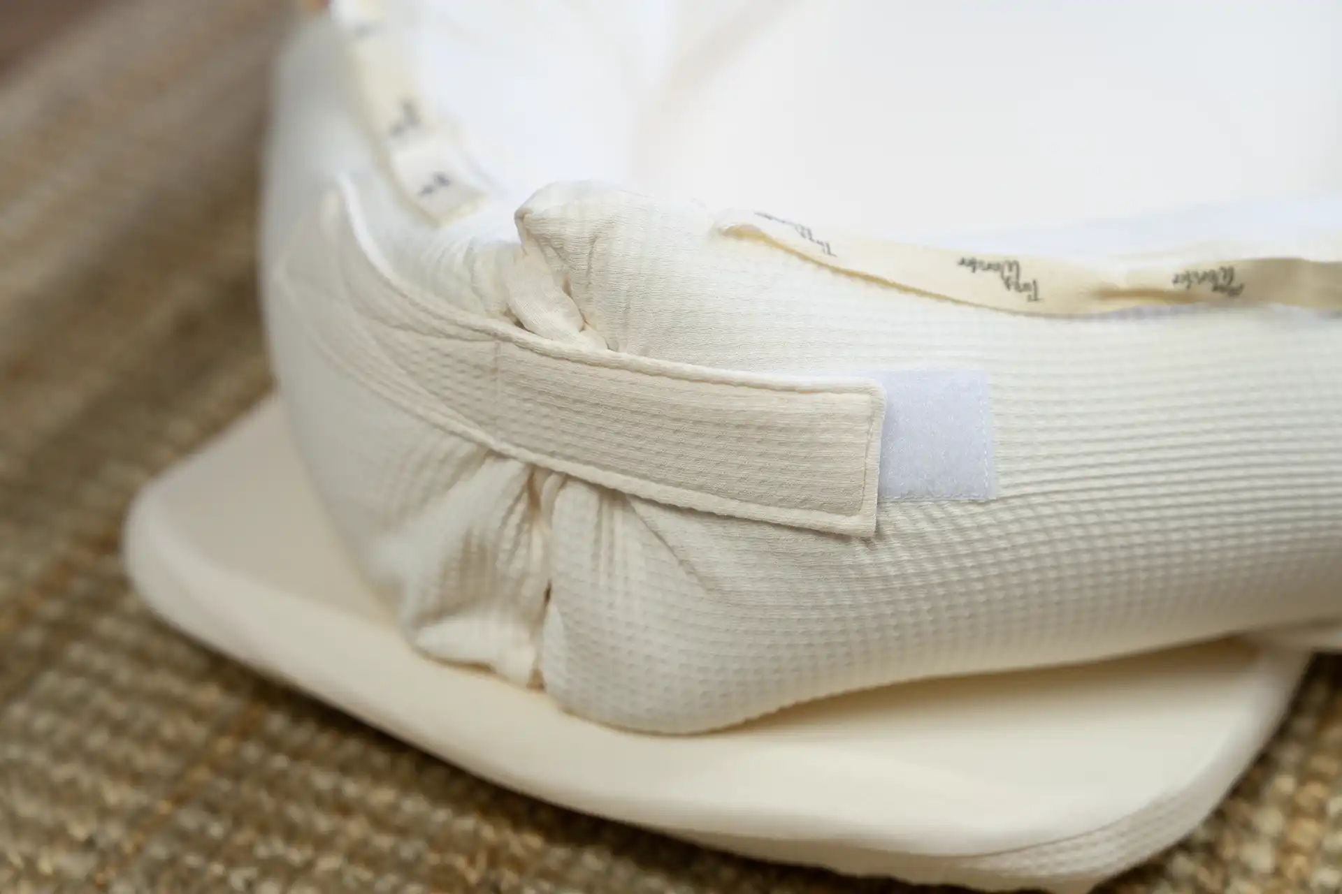 Klettverschluss am Nestchen für einfache Anpassung